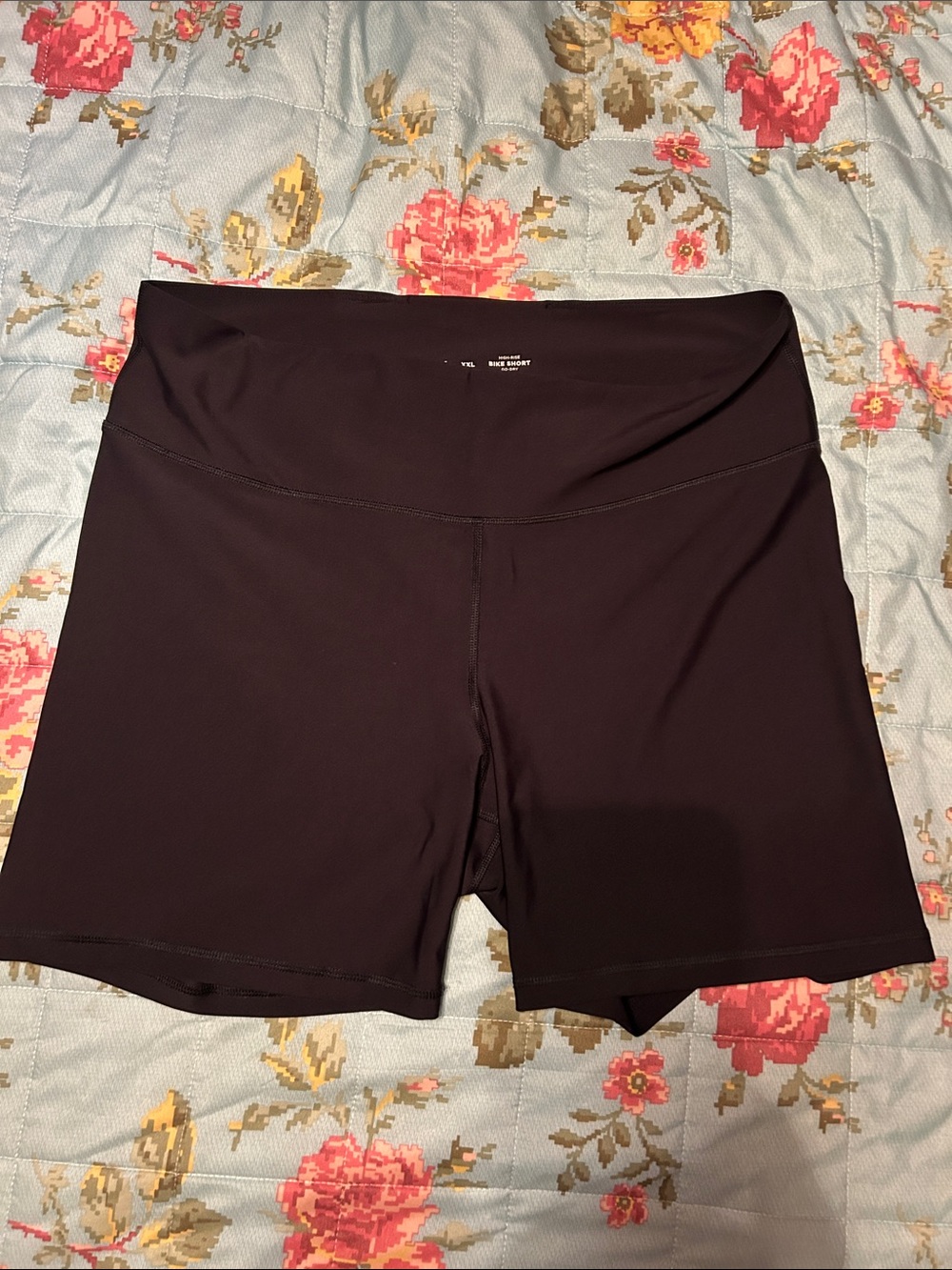Old Navy Women's Black High-Rise Bike Shorts